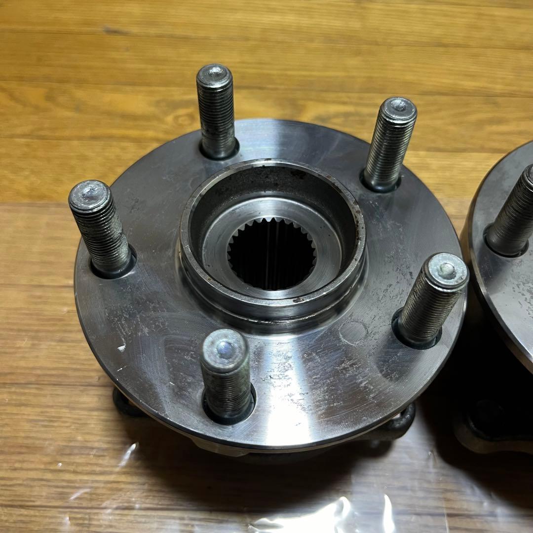 【美品】純正同等リアハブ