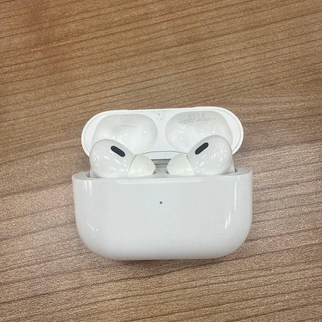 AirPods Pro2 ホワイト 本体と充電ケース