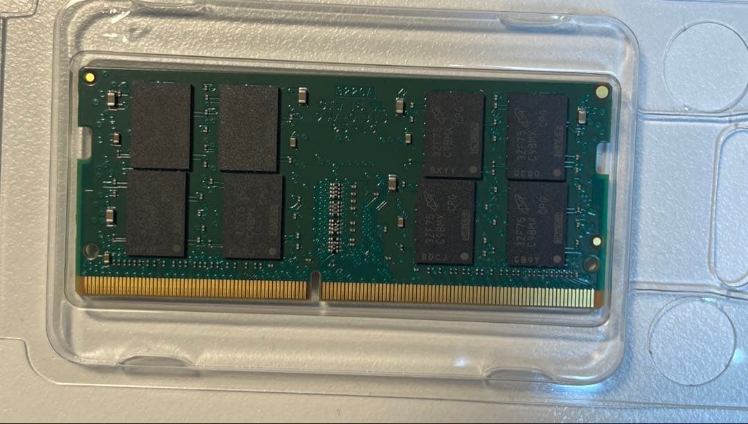 メモリー Crucial 32GB DDR4-3200 CT32G4SFD832A