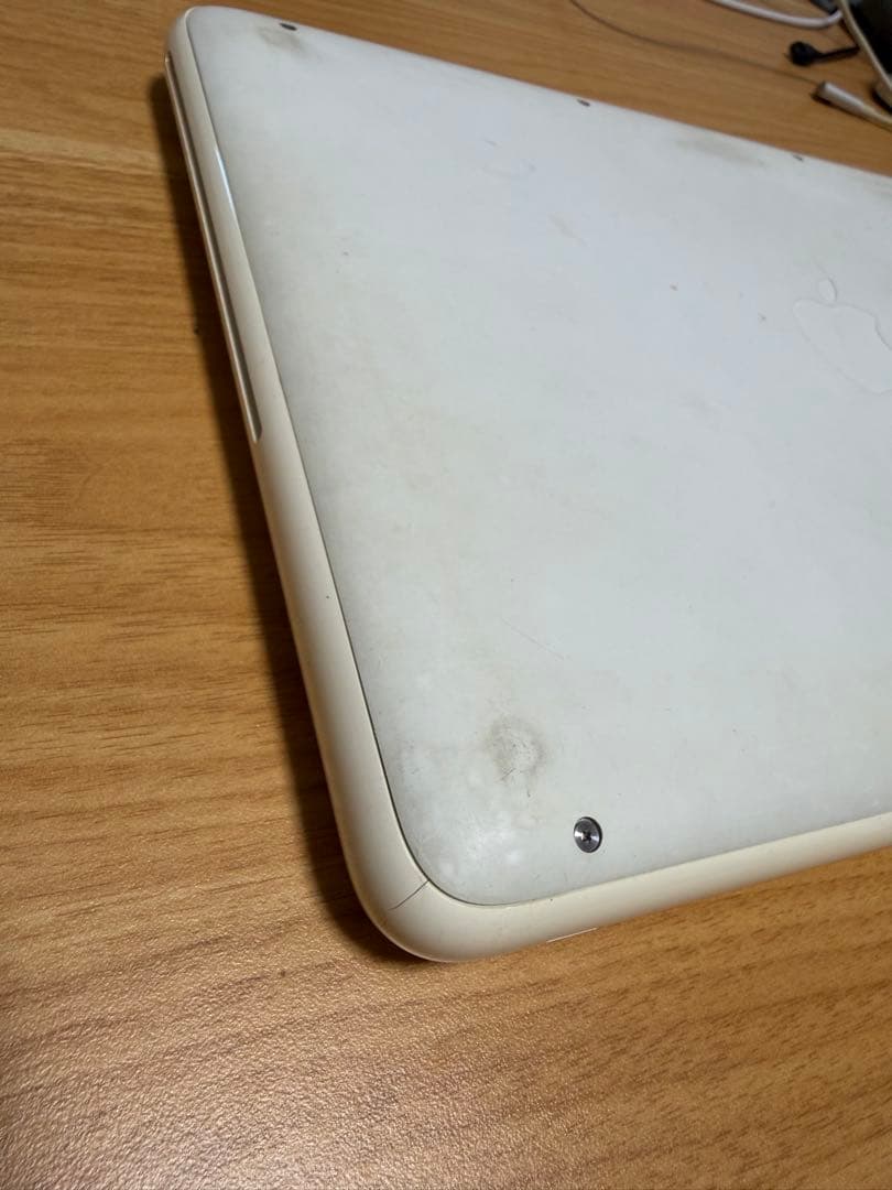 Apple MacBook ホワイト 充電器付き