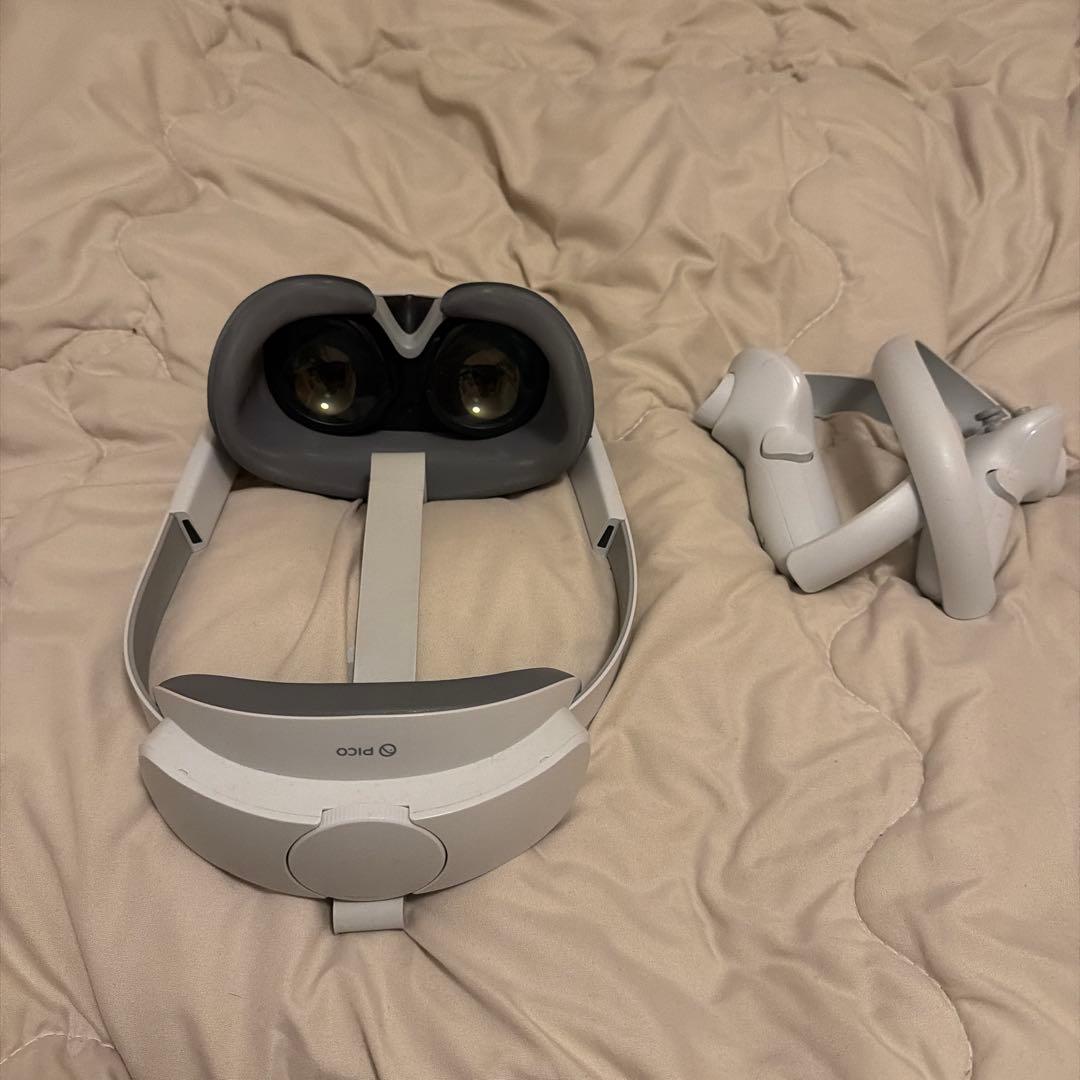 【本日限定価格‼️】Pico 4 VRヘッドセットとコントローラーセット