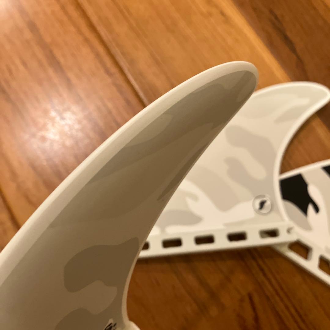 futures JORDY MEDIUM サーフボードフィン