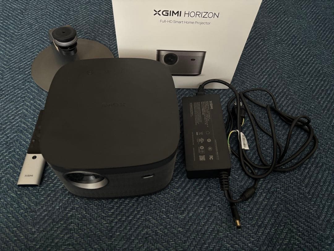 XGIMI Horizon XK03K ホームプロジェクター