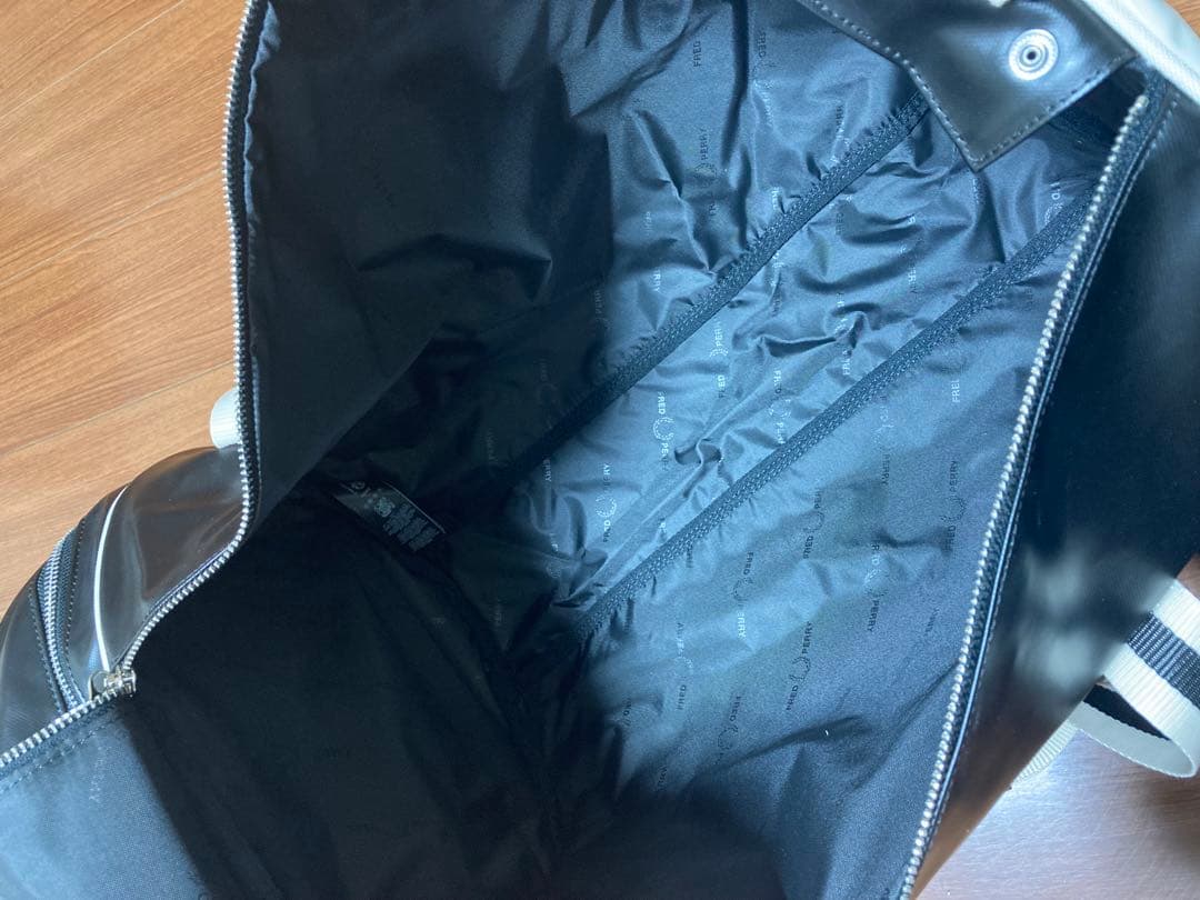 FRED PERRY フレッドペリー ボストンバッグ ドラムバック ブラック