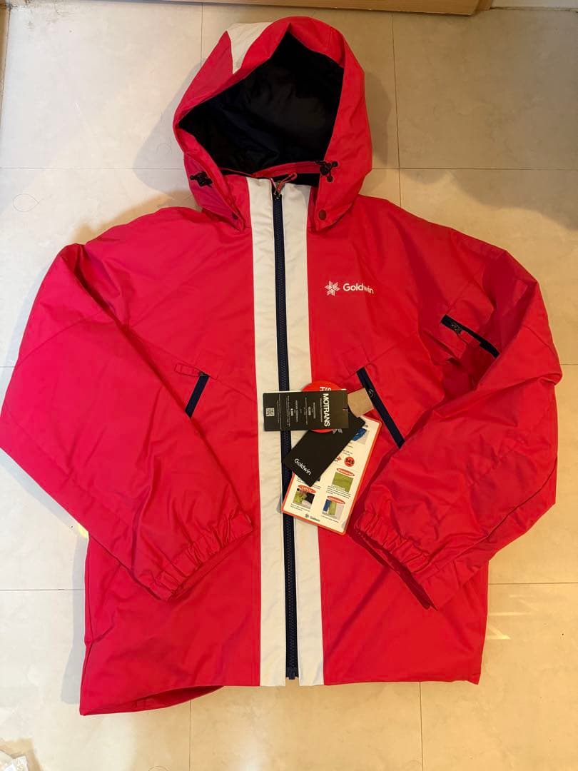 新品Goldwin スキーウェアジャケット濃ピンク160