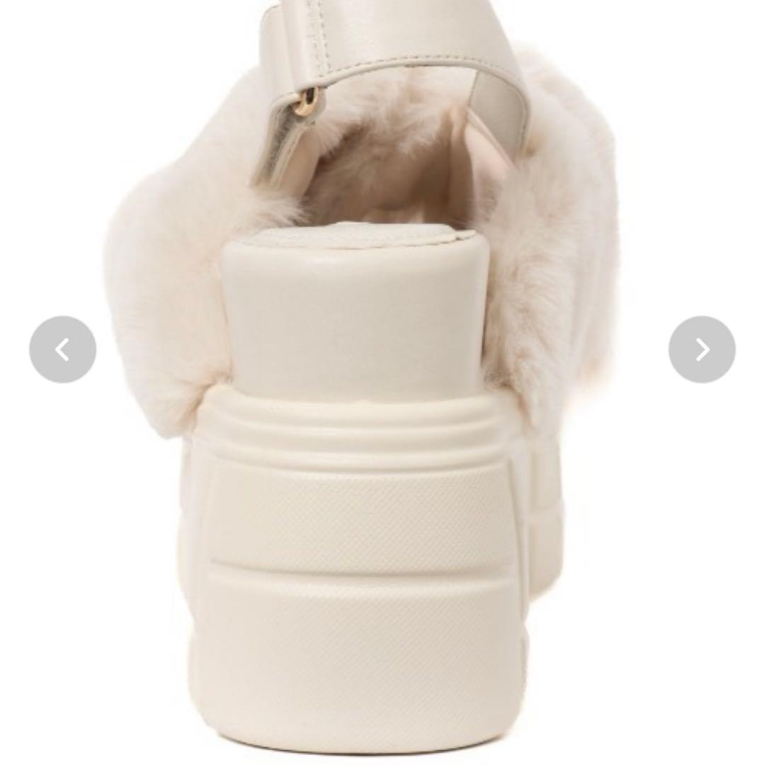 R&E クロスファーバックベルト厚底サンダル　全国完売