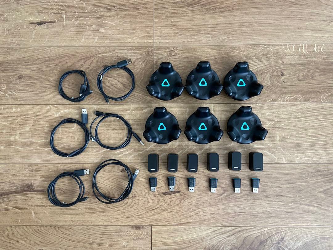 美品 HTC トラッカー 6個