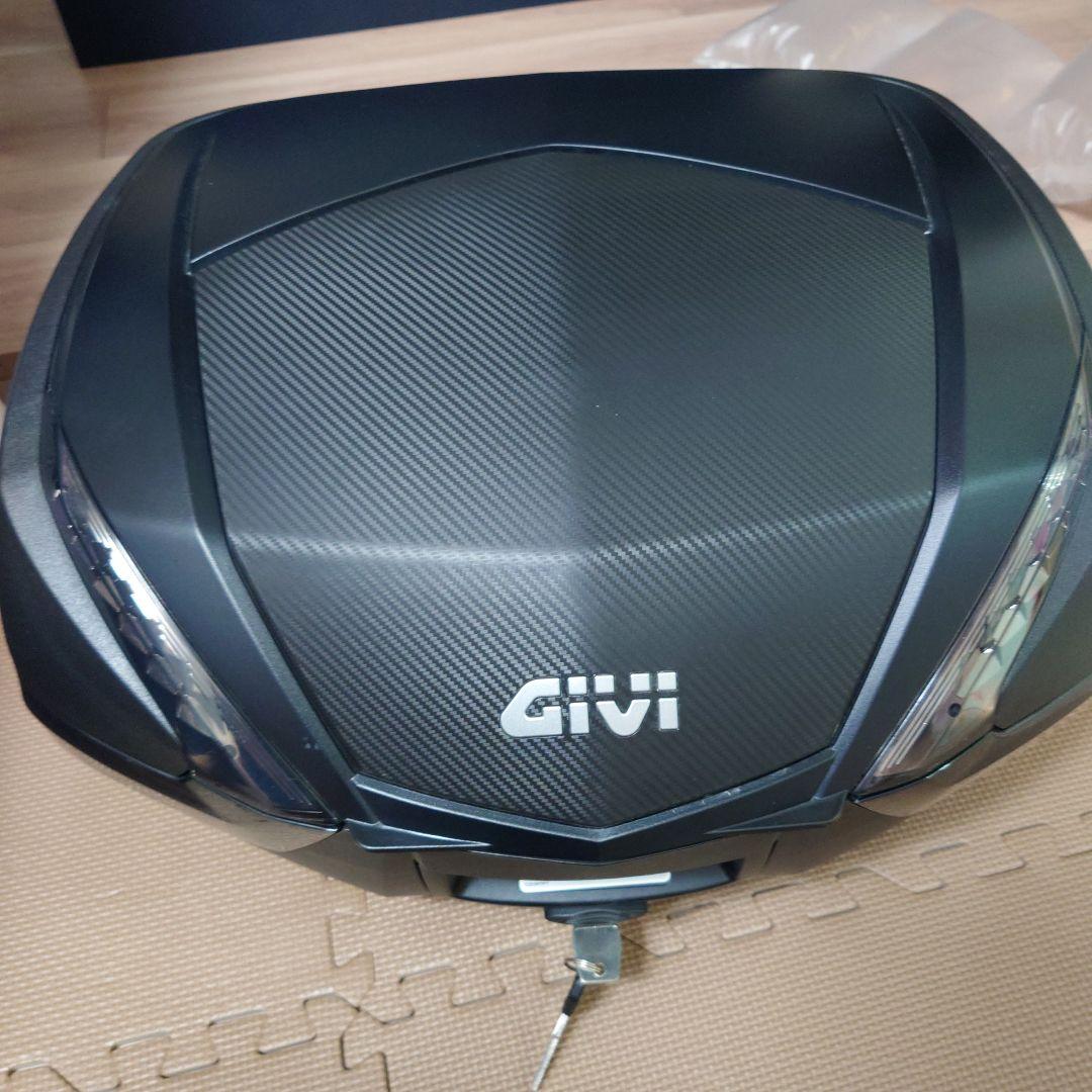 GIVI モノキートップケースV47 カーボン 美品ベース無し