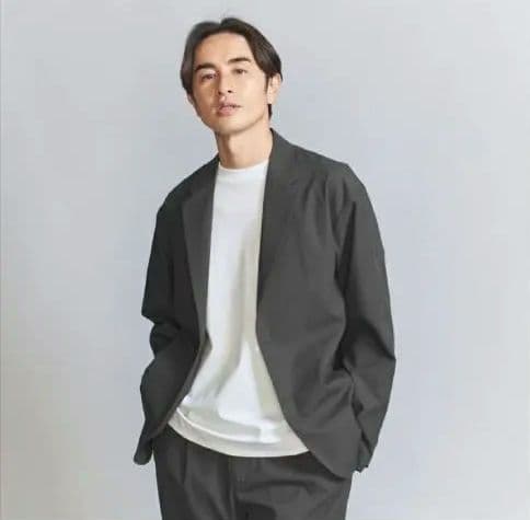 ほぼ未使用　KOMATSU PACK 2ボタン リラックスシルエット ジャケット