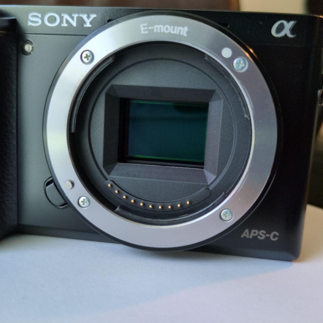 【美品】SONY　a6000　16-50 キットレンズ　セット