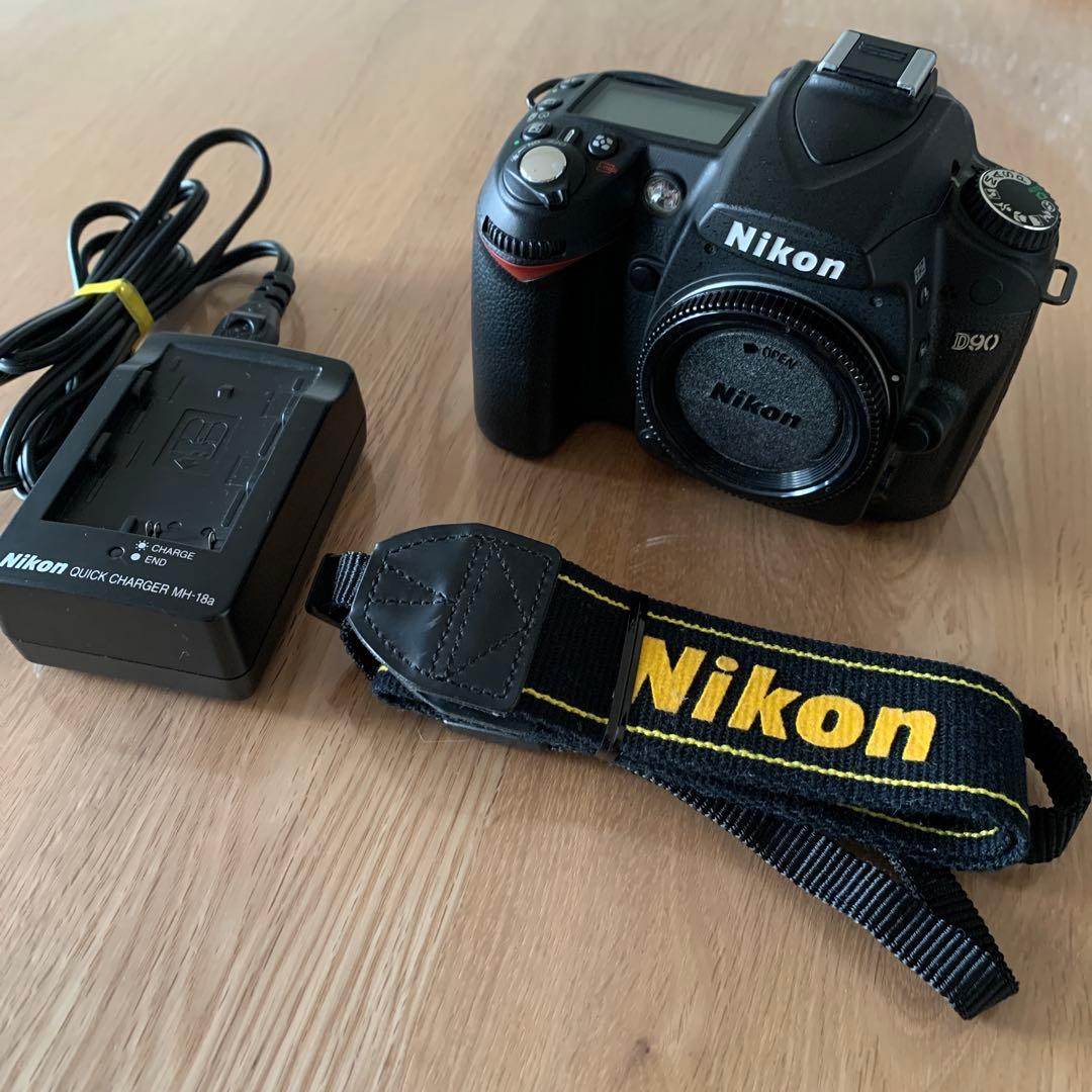 シャッター回数696 Nikon ニコン D90 ボディ デジタル一眼レフ