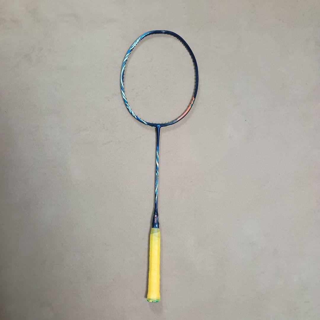 アストロクス100zz　バドミントンラケットジャンク品　2本セット