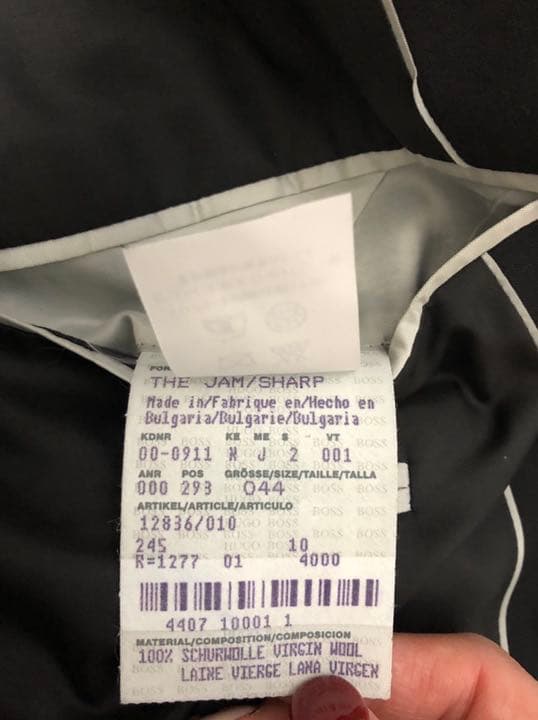 ヒューゴボス　春夏用セットアップスーツ　黒　サイズ44　Mの方