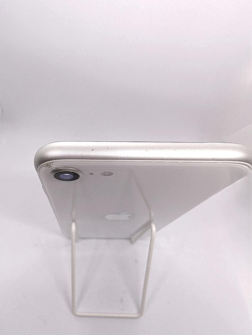 iPhone SE2 64GB バッテリー最大容量82%