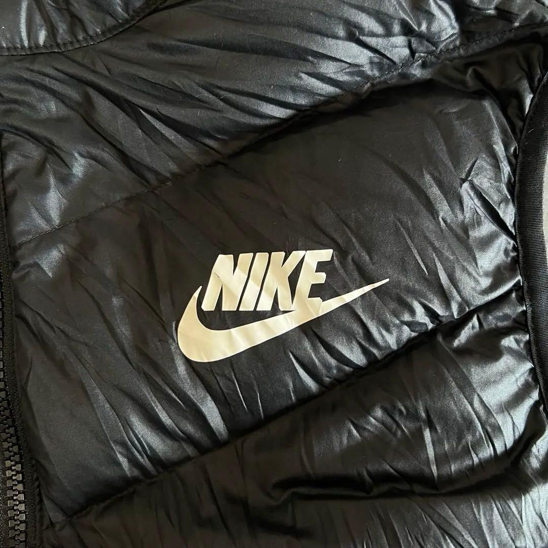 NIKE ブラック ダウンベスト スウォッシ　ワンポイントロゴ　肉厚　XL