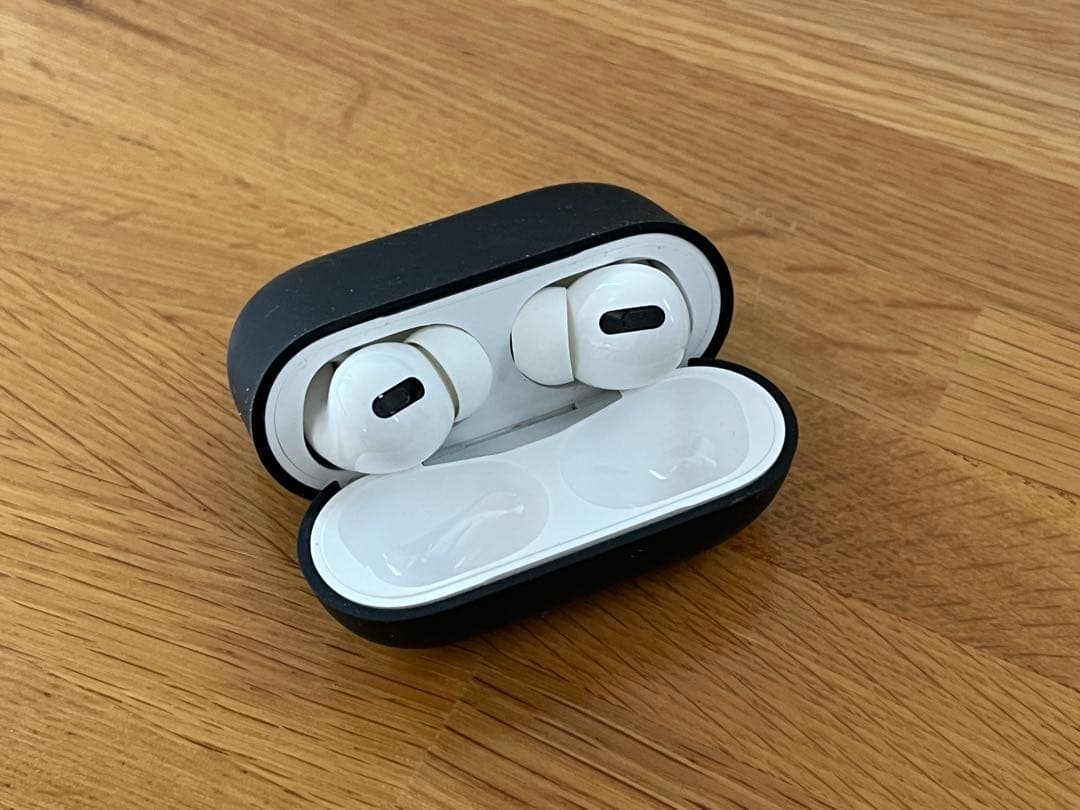 AirPods Pro 本体（第一世代） ※右のみ完動品 ブラックケース付き