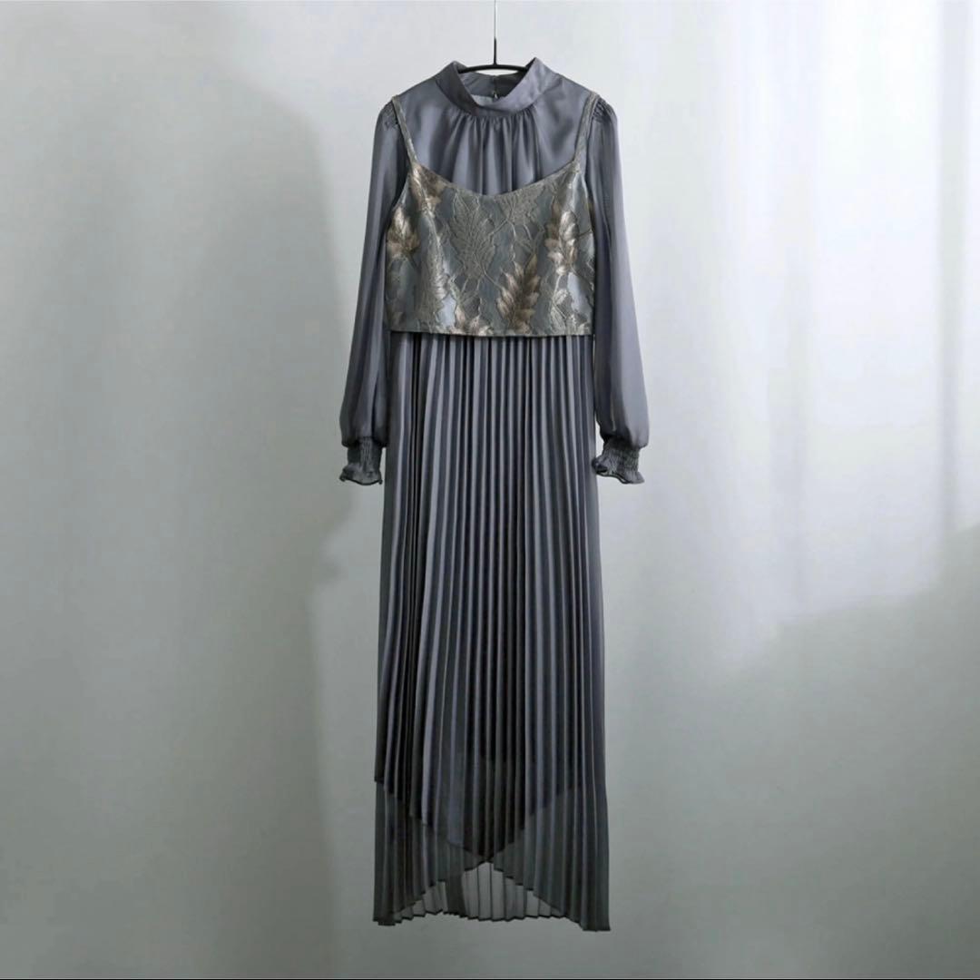 etoll. レースビスチェ×ボトルネックプリーツ結婚式ワンピースドレス