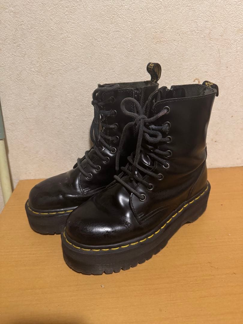 Dr.Martens JADON 8ホールブーツUK4（23.0〜23.5cm）