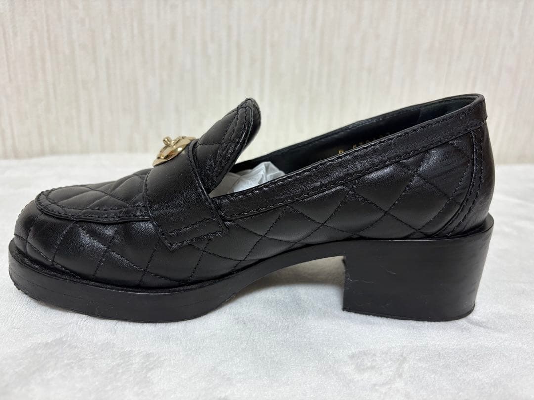 CHANELシャネル　ローファー　37