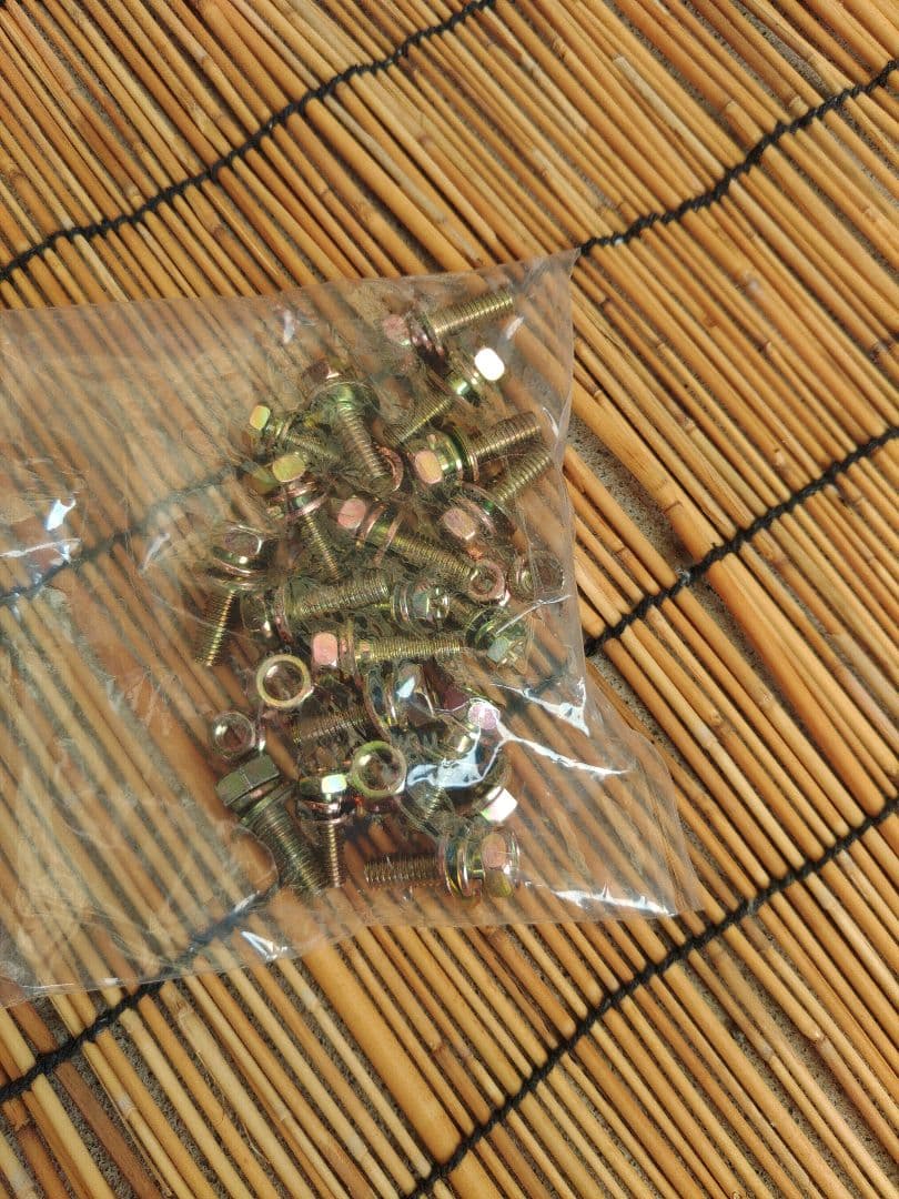 17クオンUD　JHスタイル エアロパーツセット ブラック　スタイル1