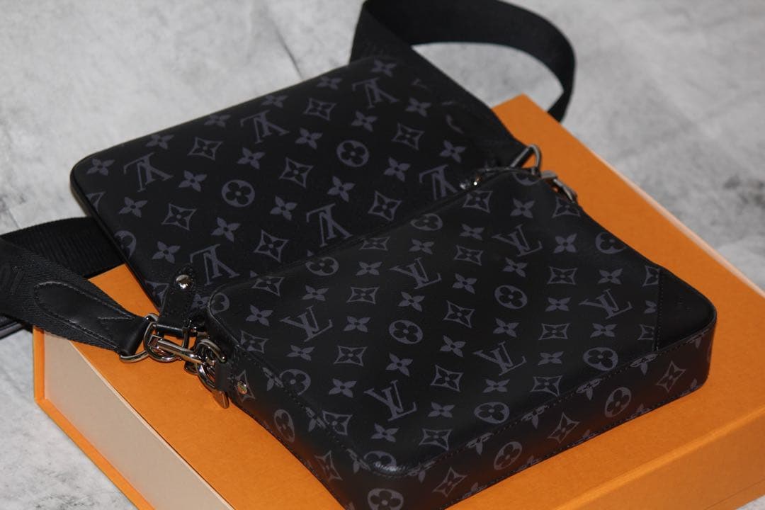 LOUIS VUITTON グレー メッセンジャーバッグ