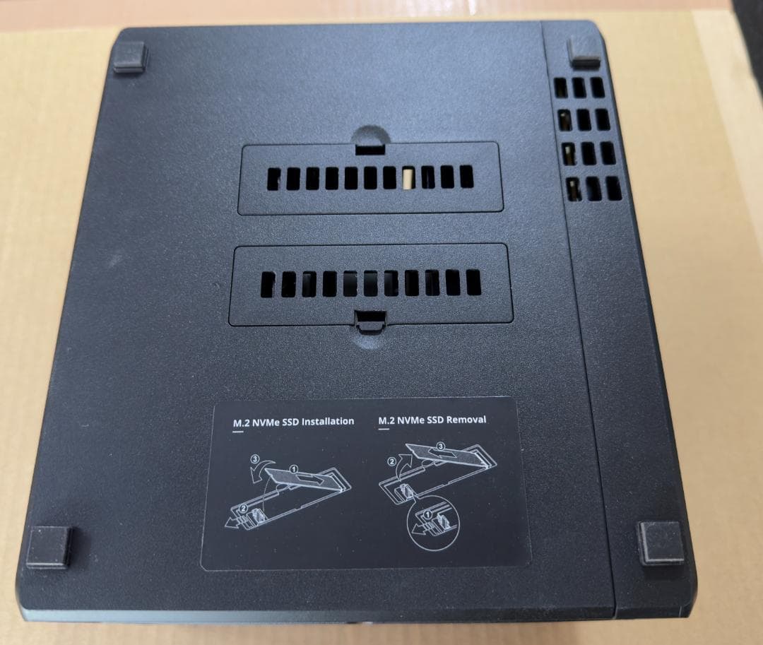 Synology DS918+ 4ベイ NAS 純正8GBメモリ 箱あり