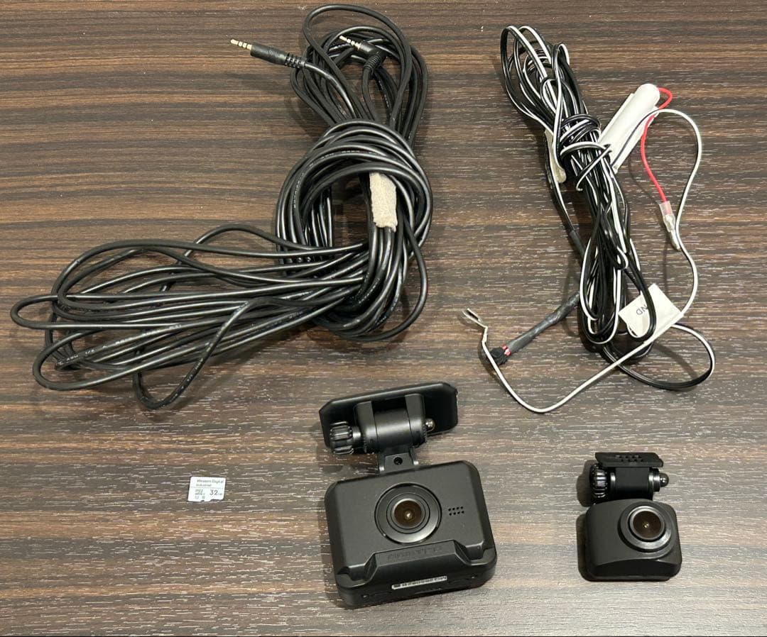 コムテック　ZDR018 ドライブレコーダー　前後　32GBsd付