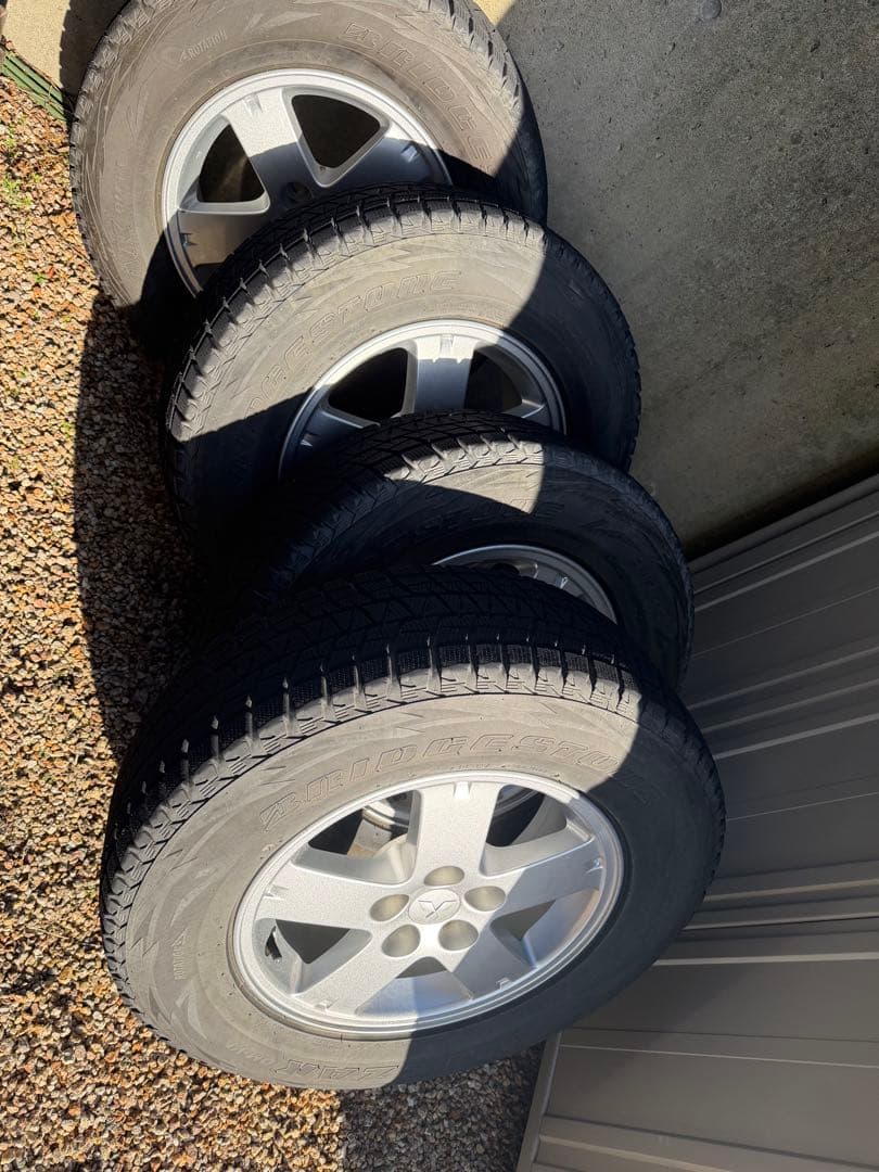 デリカd5 純正アルミ　スタッドレスセット売り