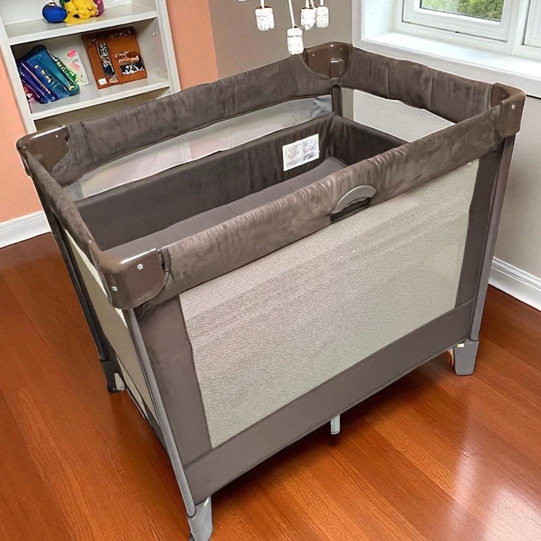 アップリカ ココネルエアープラス　COCONEL AIR PLUS ベビーベッド