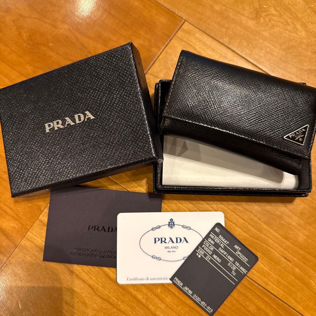 PRADA サフィアーノレザー ブラックキーケース
