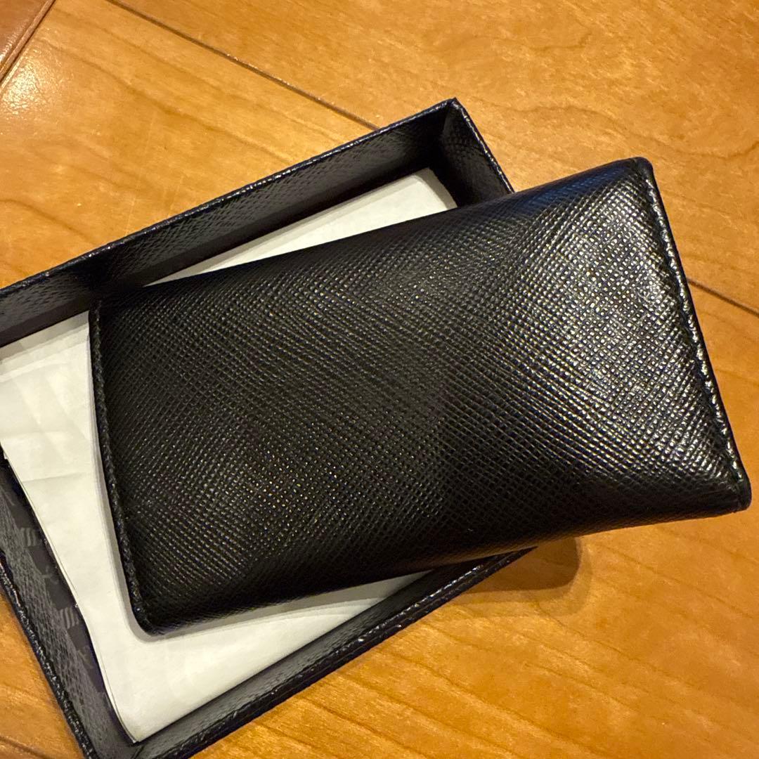 PRADA サフィアーノレザー ブラックキーケース