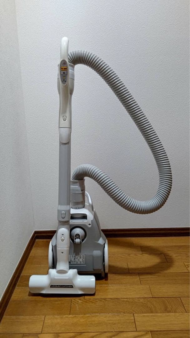 紙パック式掃除機　パナソニック電気掃除機 MC-PBKN6A-H 2021年製