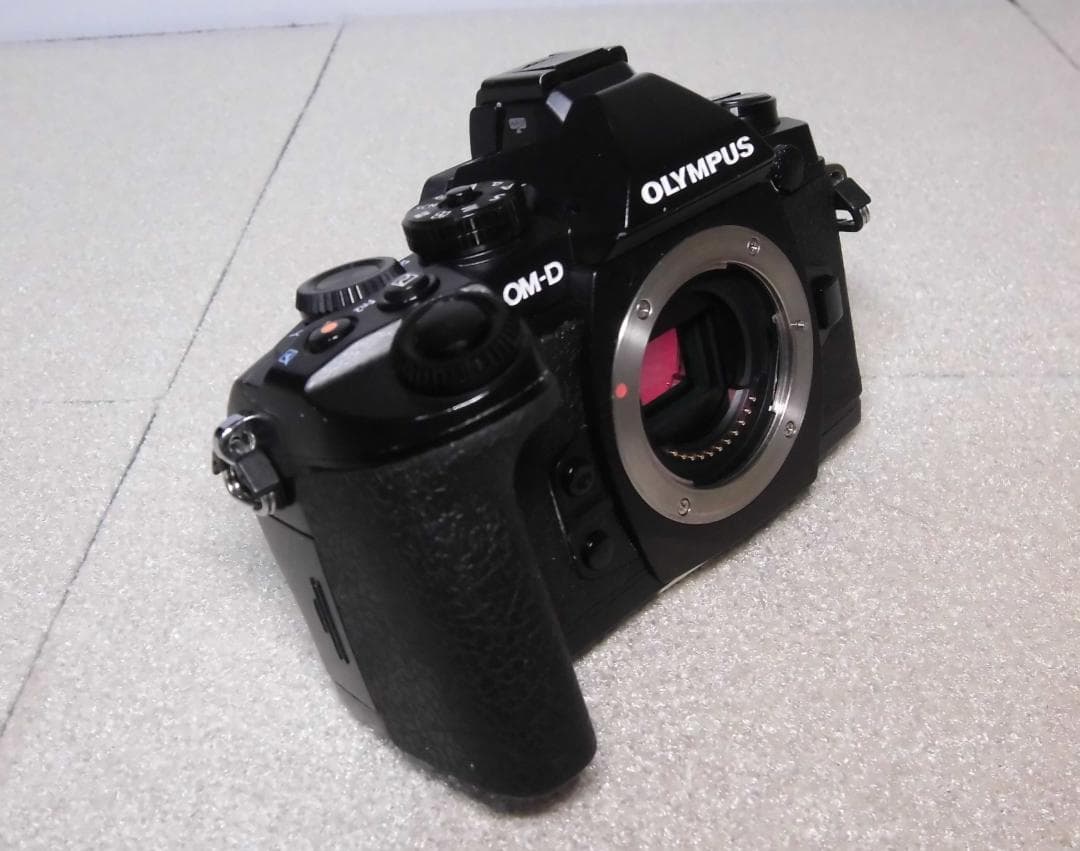 OLYMPUS OM-D E-M1 デジタルミラーレスカメラ・ズームレンズセット