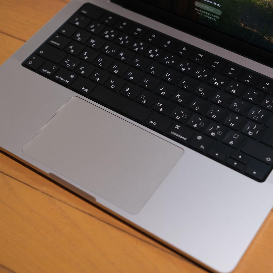 超美品　使用 MacBook Pro シルバー Apple Care 付き