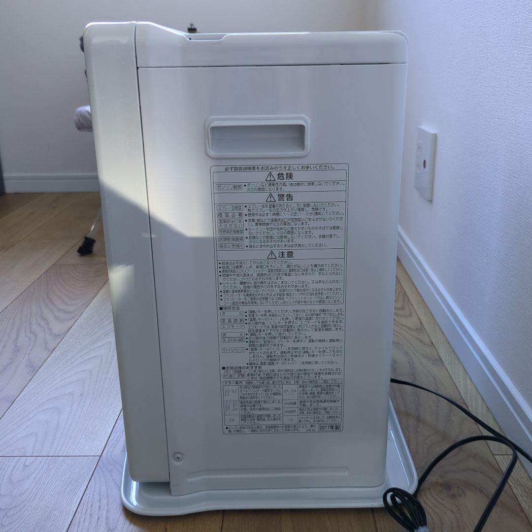 コロナ 石油ファンヒーター FH-VX3616BY ホワイト　2017年製