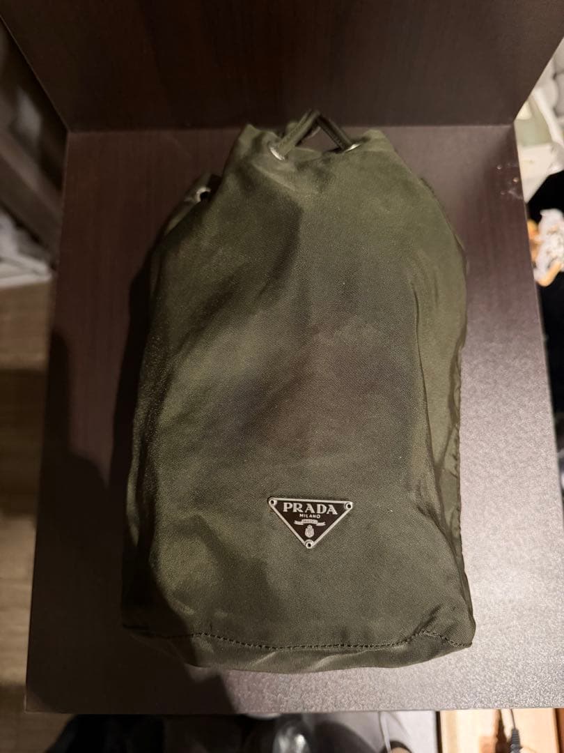 PRADA/プラダ オリーブグリーン ポーチ（巾着）
