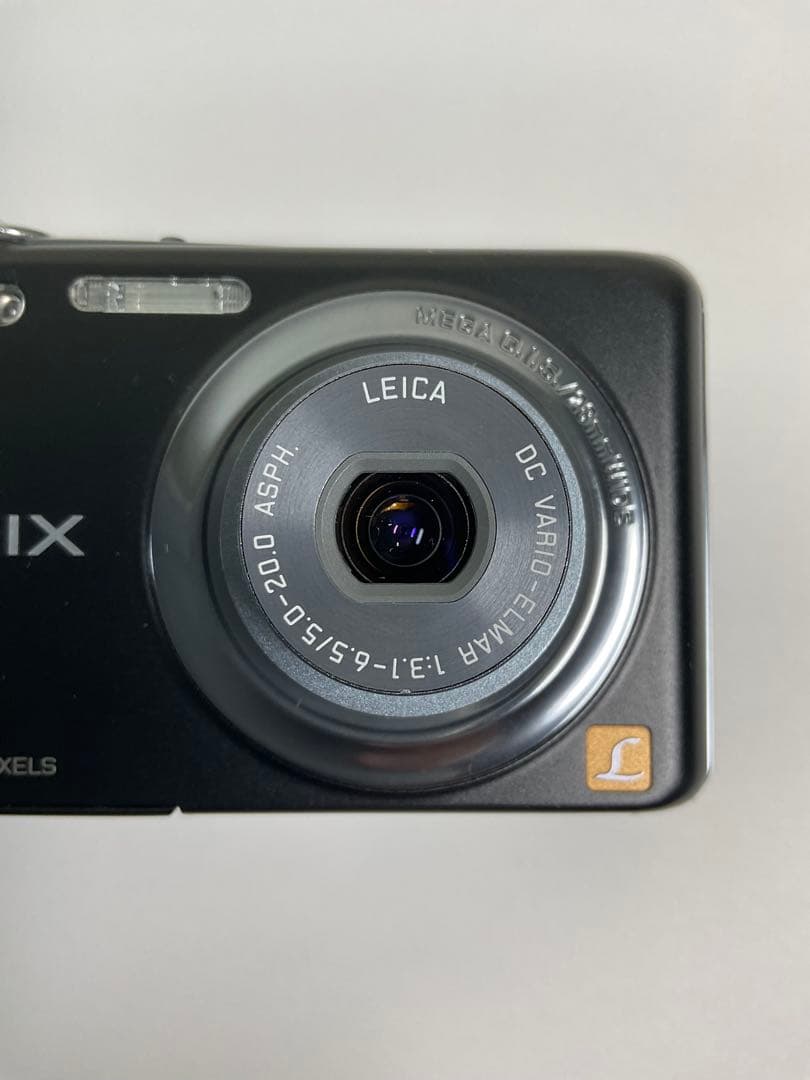 Panasonic LUMIX FH7 デジタルカメラ