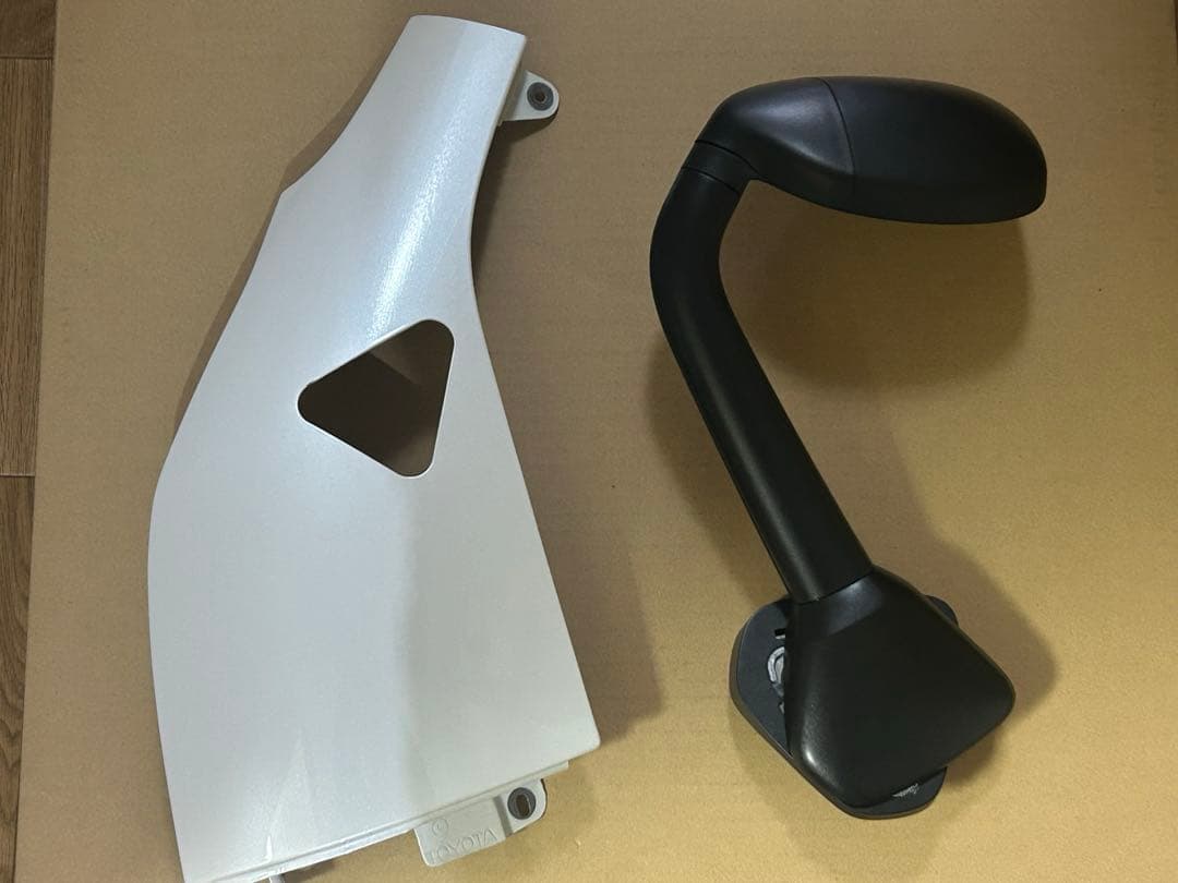 200系 ハイエース ダークプライム8型 純正外し ガッツミラー コーナーパネル