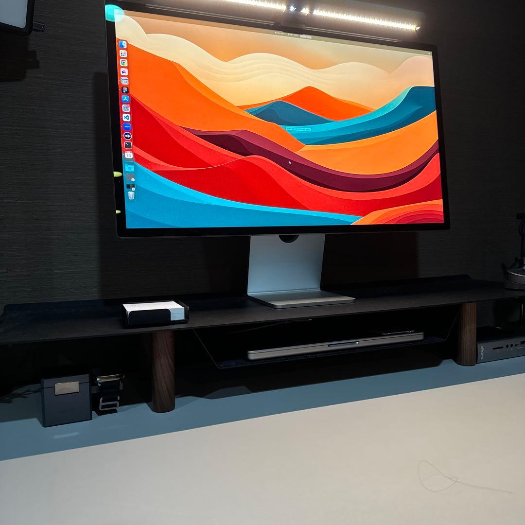 Studio Display - 標準ガラス - 傾きを調整できるスタンド