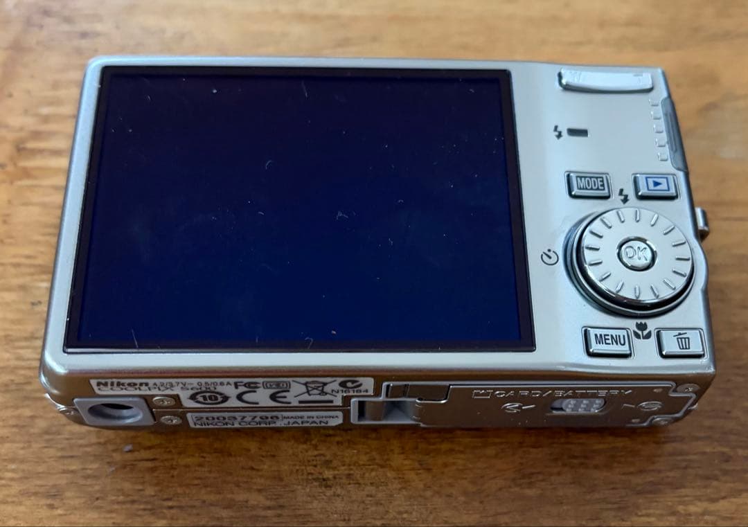 Nikon COOLPIX シルバー コンパクトデジタルカメラ