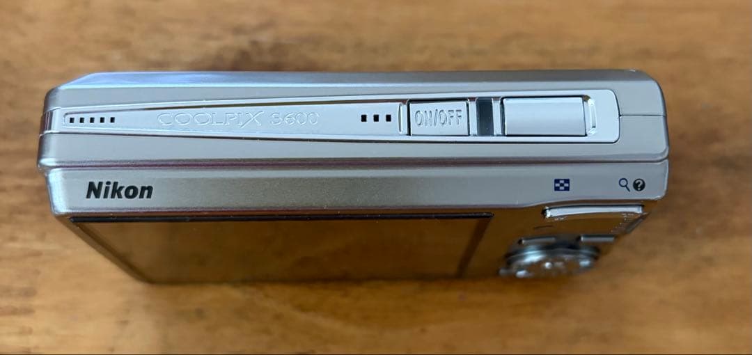 Nikon COOLPIX シルバー コンパクトデジタルカメラ