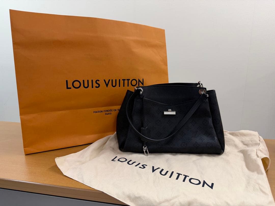 【LOUIS VUITTON】セーヴル バッグ　マヒナ ブラック