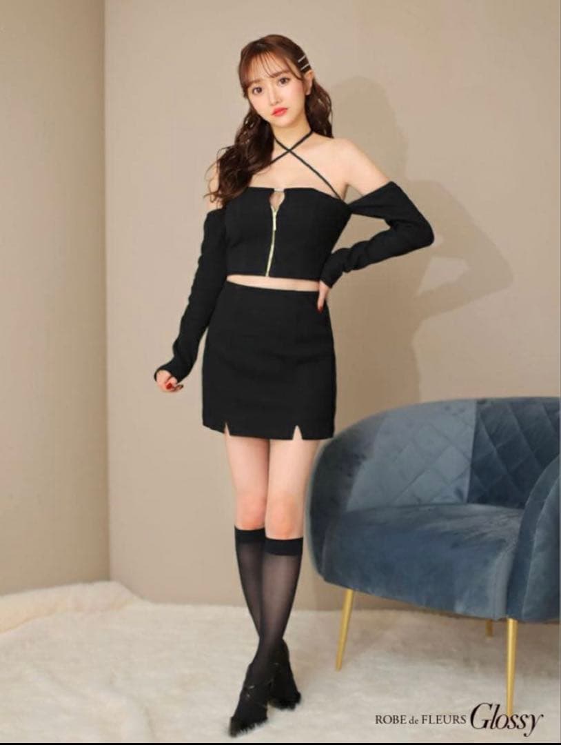 ROBE de FLEURS ブラックオフショルダーミニドレス