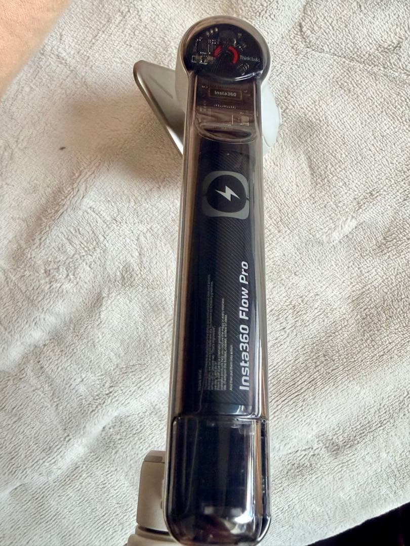 Insta360 Flow Pro LEDライト・マグネット吸収マウントおまけ