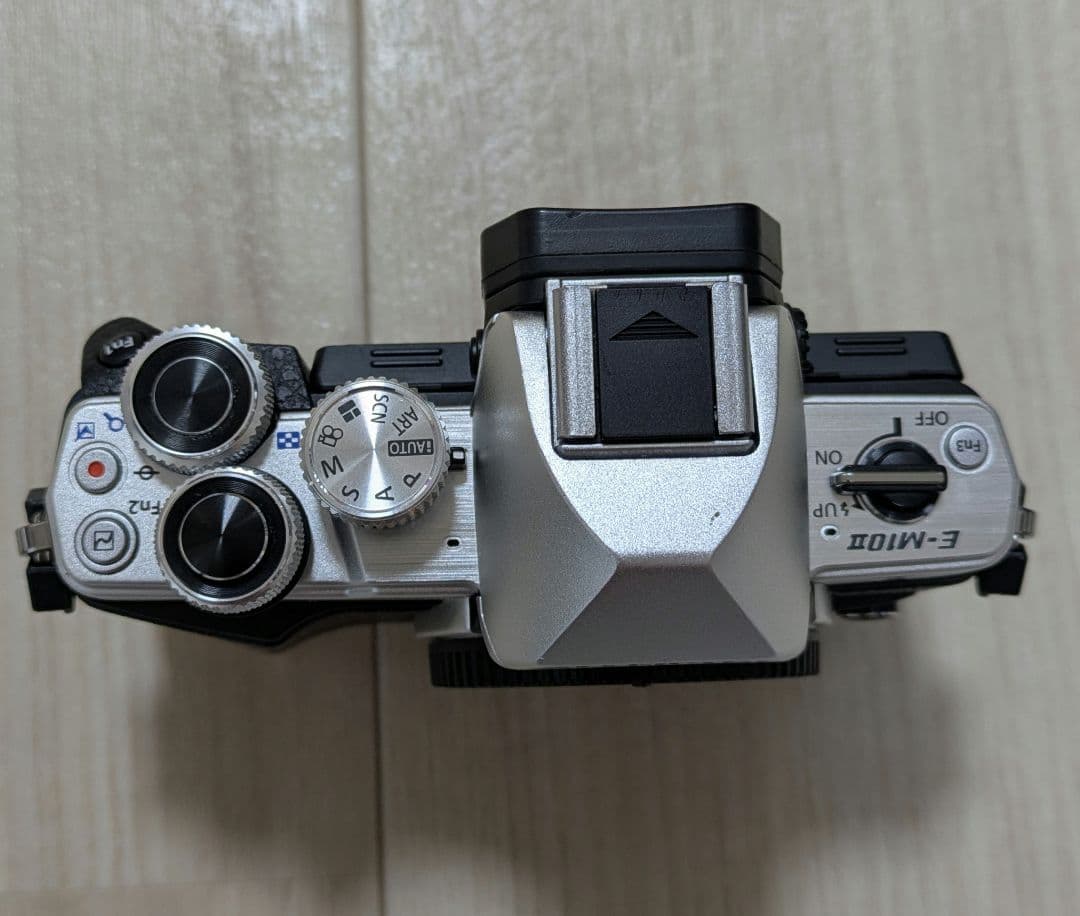 OLYMPUS OM-D E-M10 markⅡ　デジタルカメラ本体【ジャンク】