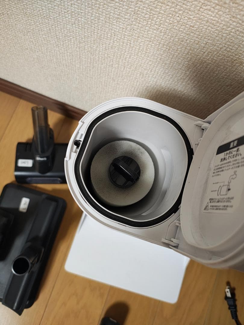 シャーク★コードレスクリーナー★LC301JBK★バッテリー新品と同等★難あり