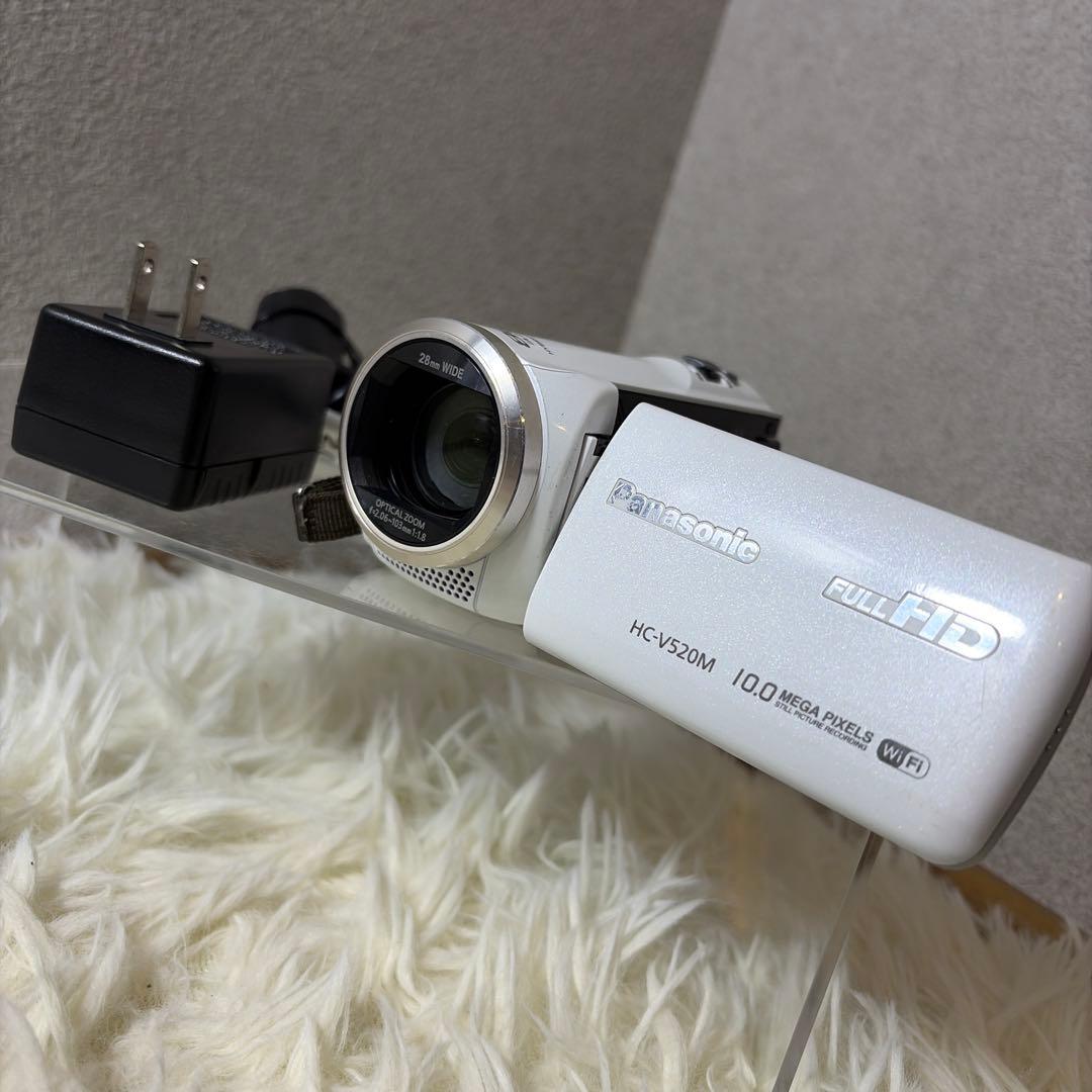 【美品】　Panasonic パナソニック　ビデオカメラ　HC-V520M