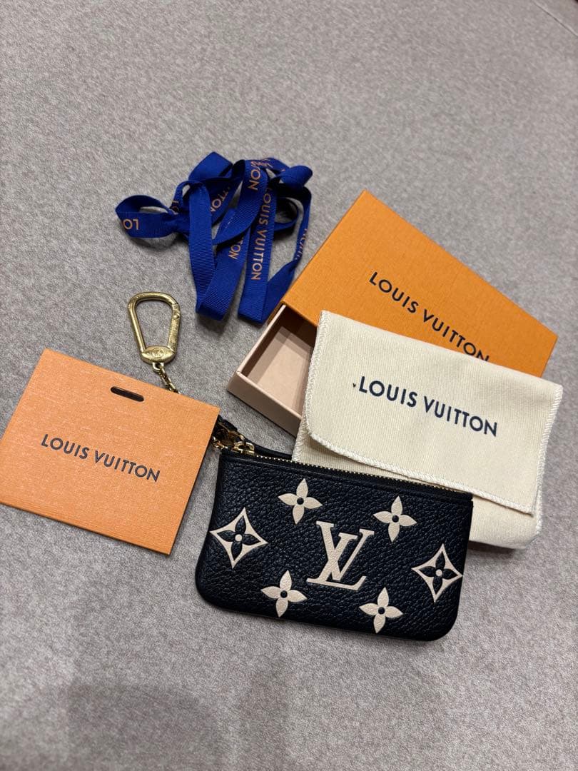 ルイヴィトン ケース ポシェットクレ アンプラント バイカラー