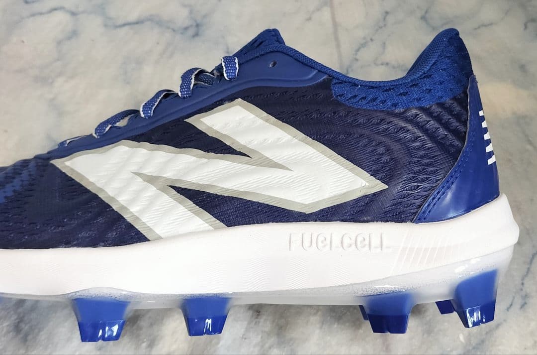 【★新品★セール！】ニューバランス フューエルセル野球シューズ ブルー 26㎝