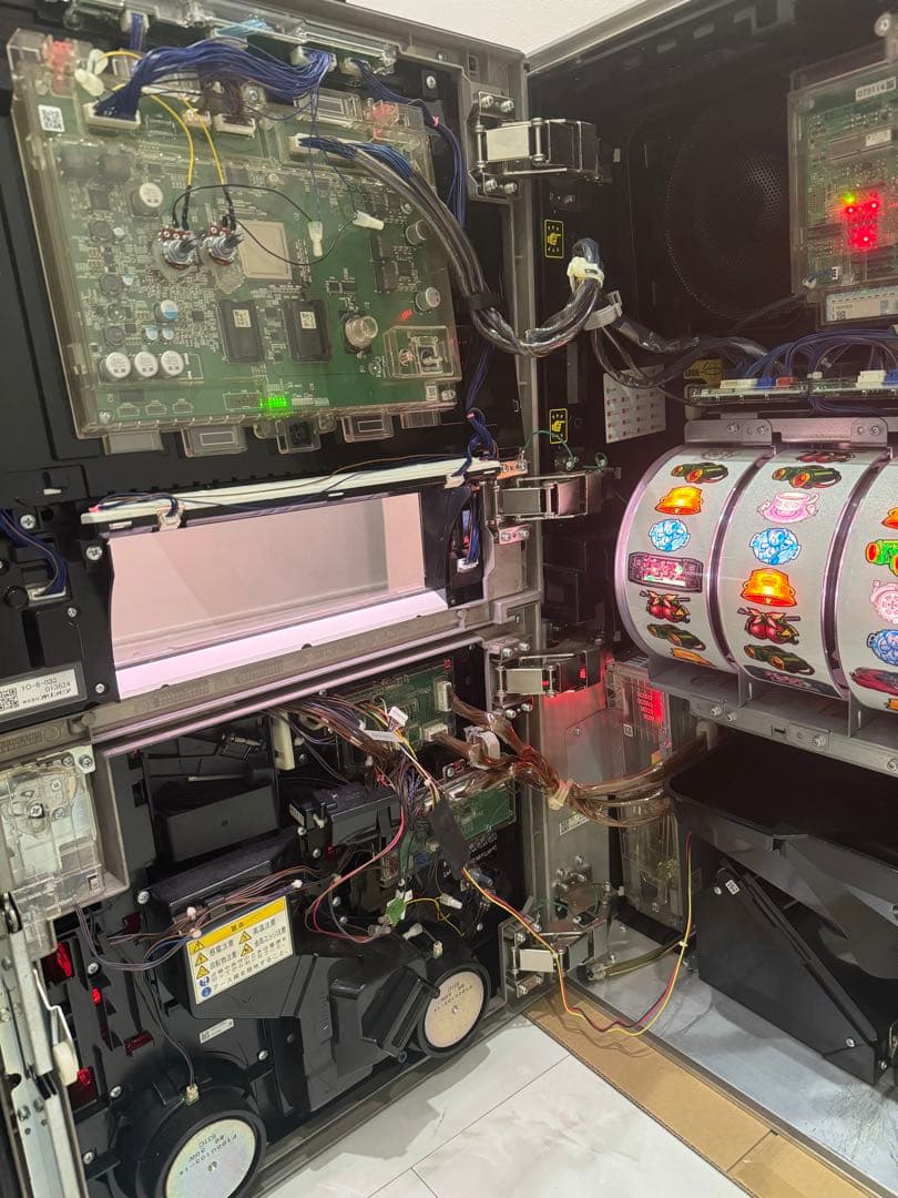 ガールズ＆パンツァー G 不要機付き 実機 パチスロ 家庭用電源